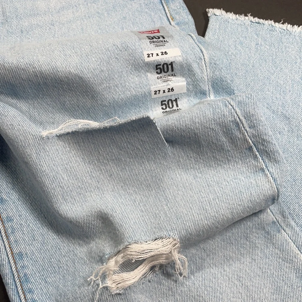 Levi’s 501 Cropped High Rise - Picture 6 of 11